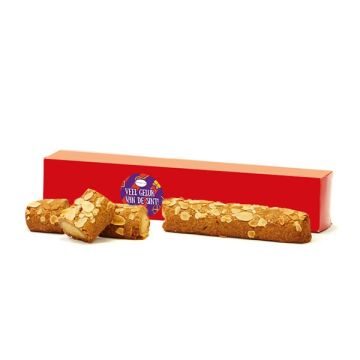 Gevulde speculaasstaaf in rode doos