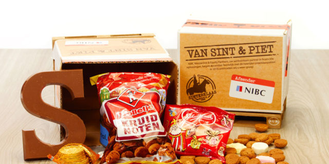 Een pallet lekkernijen met de post verzonden