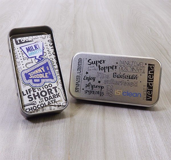 Blikken met fijn suikerfeest voor ISI Clean