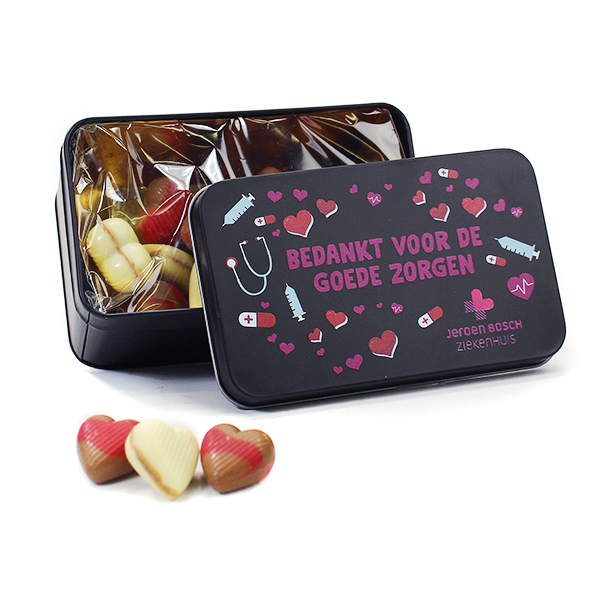 Luxe chocolade hartjes in geschenkblik